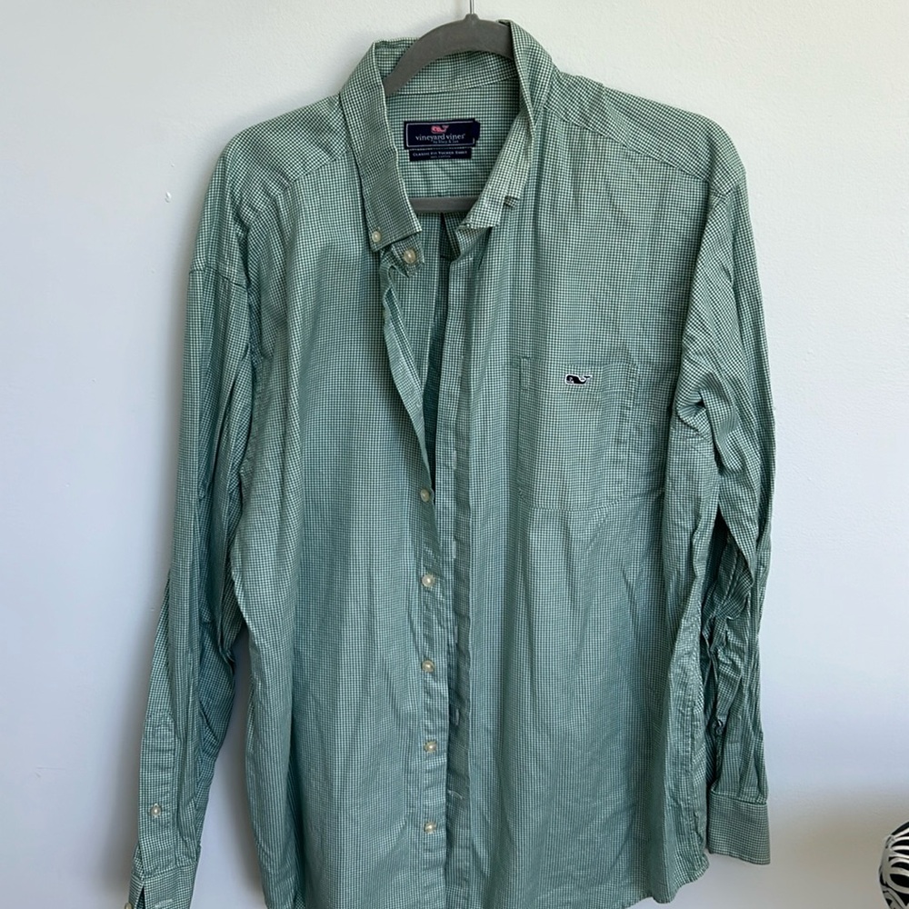 Men’s Vineyard Vines button down
